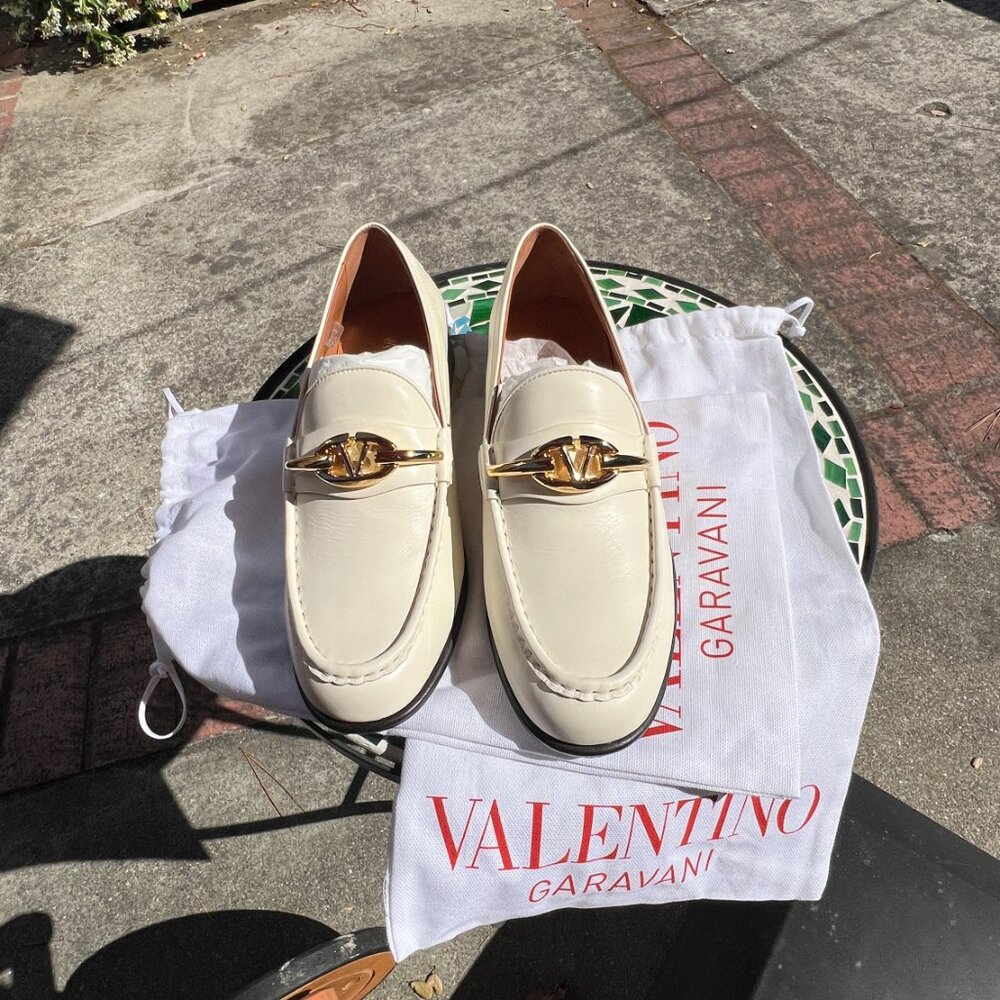 Valentino Vlogo leather loafers